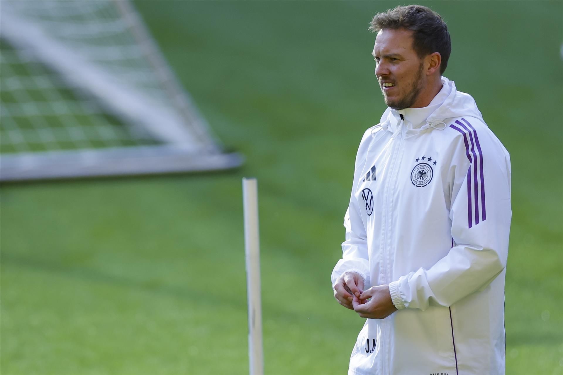 جوليان ناجلسمان