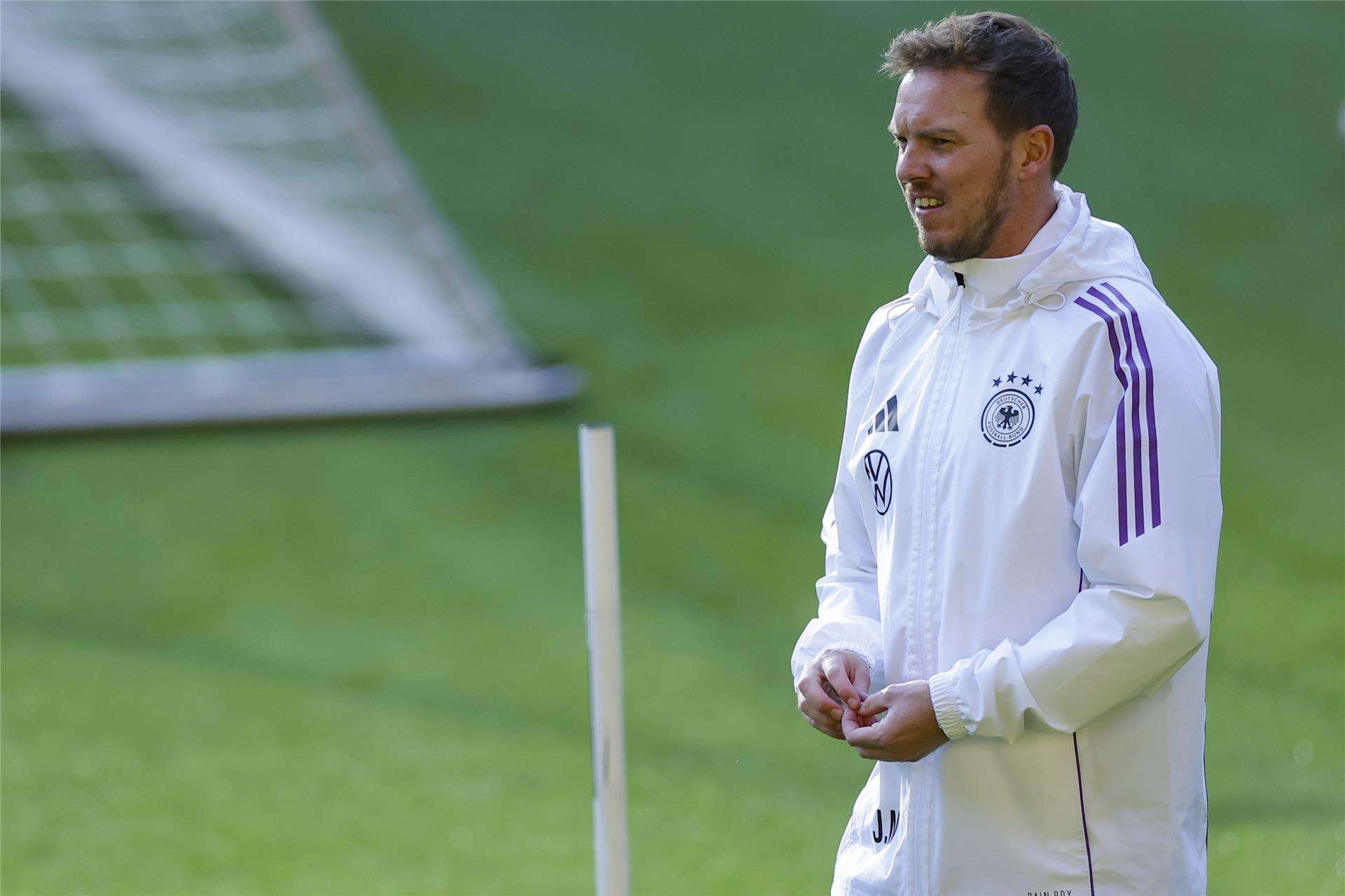 جوليان ناجلسمان