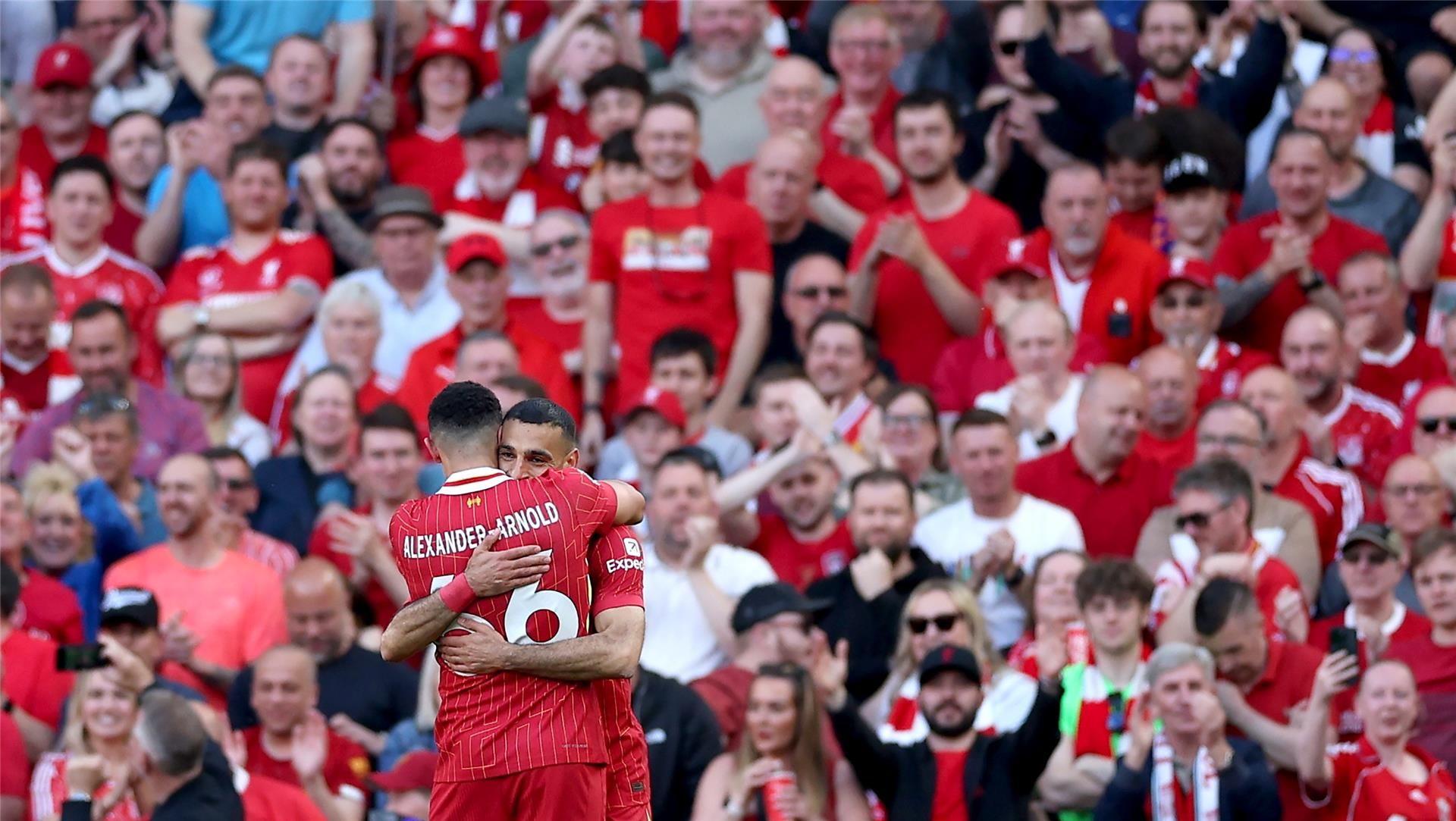 صلاح وأرنولد