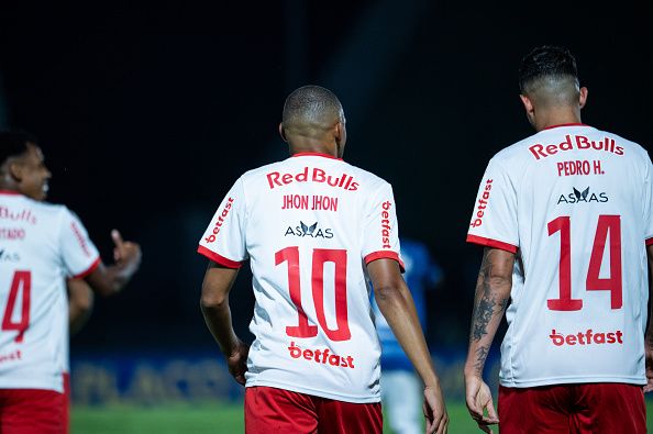 لاعبو براجانتينو