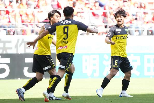 لاعبو كاشيوا ريسول