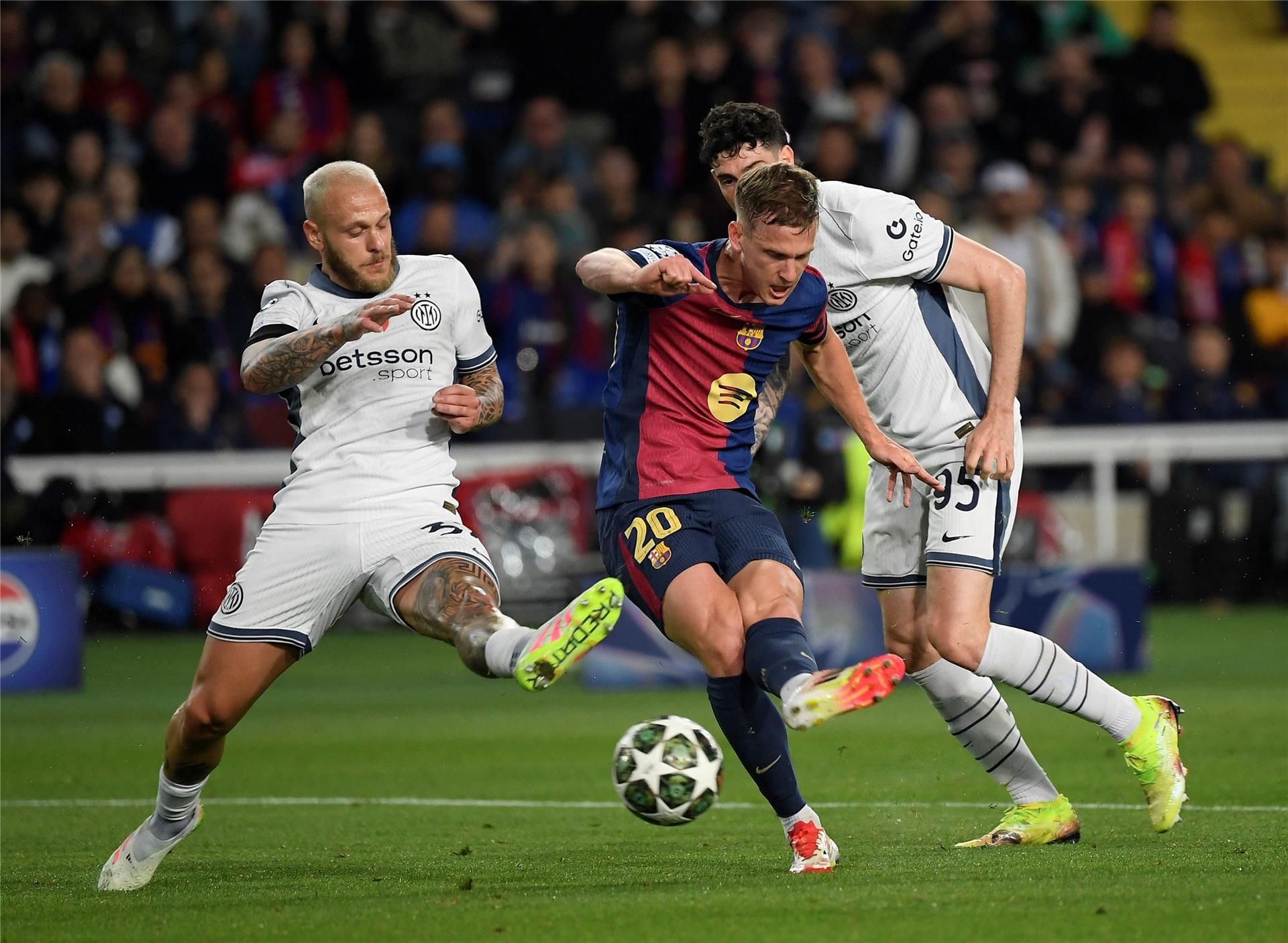 من مباراة الذهاب