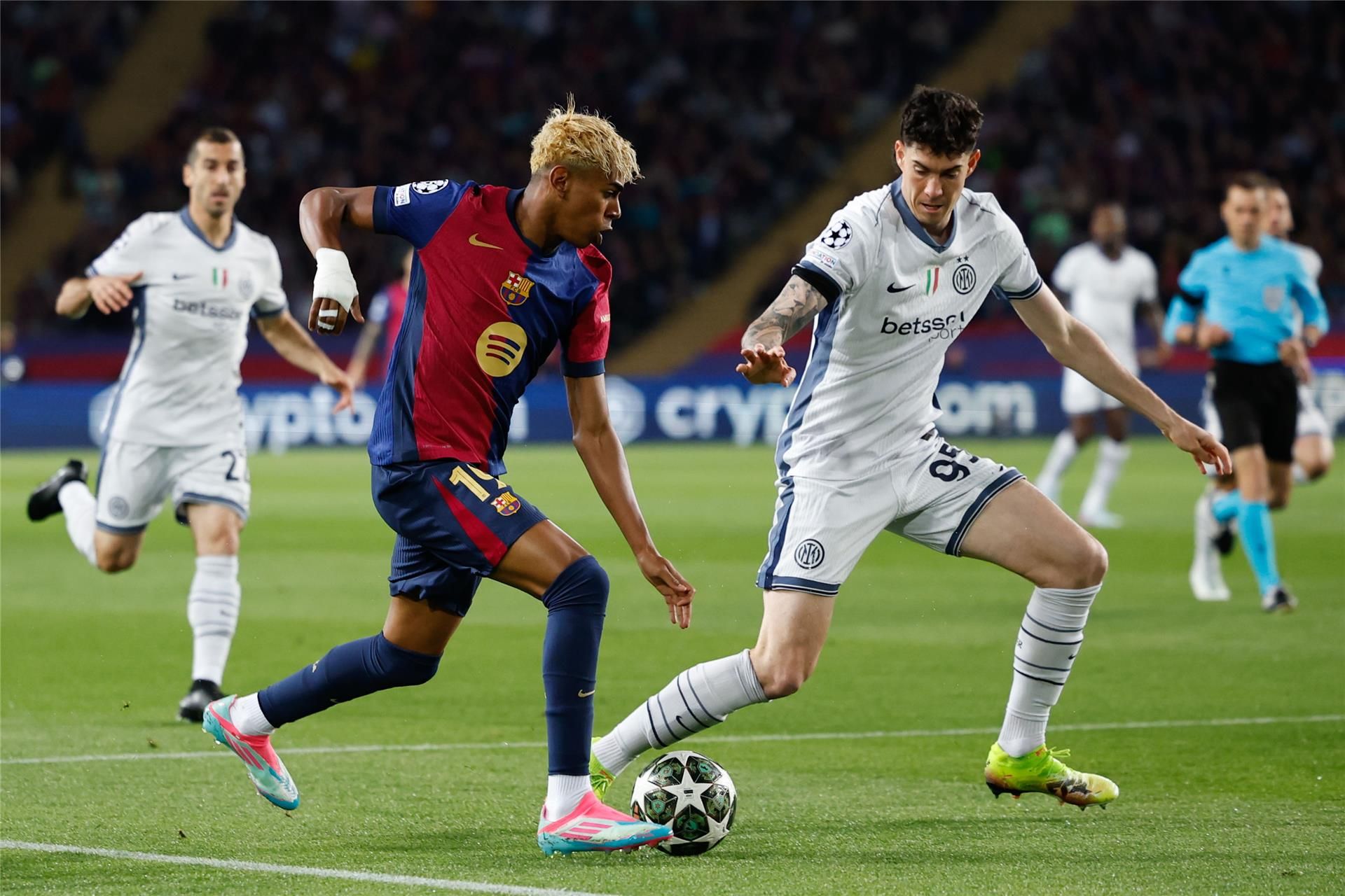 من مواجهة الذهاب بين برشلونة وإنتر ميلان