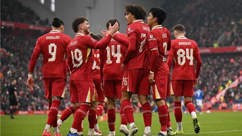 لاعبو ليفربول