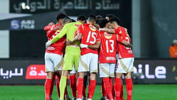 لاعبو الأهلي