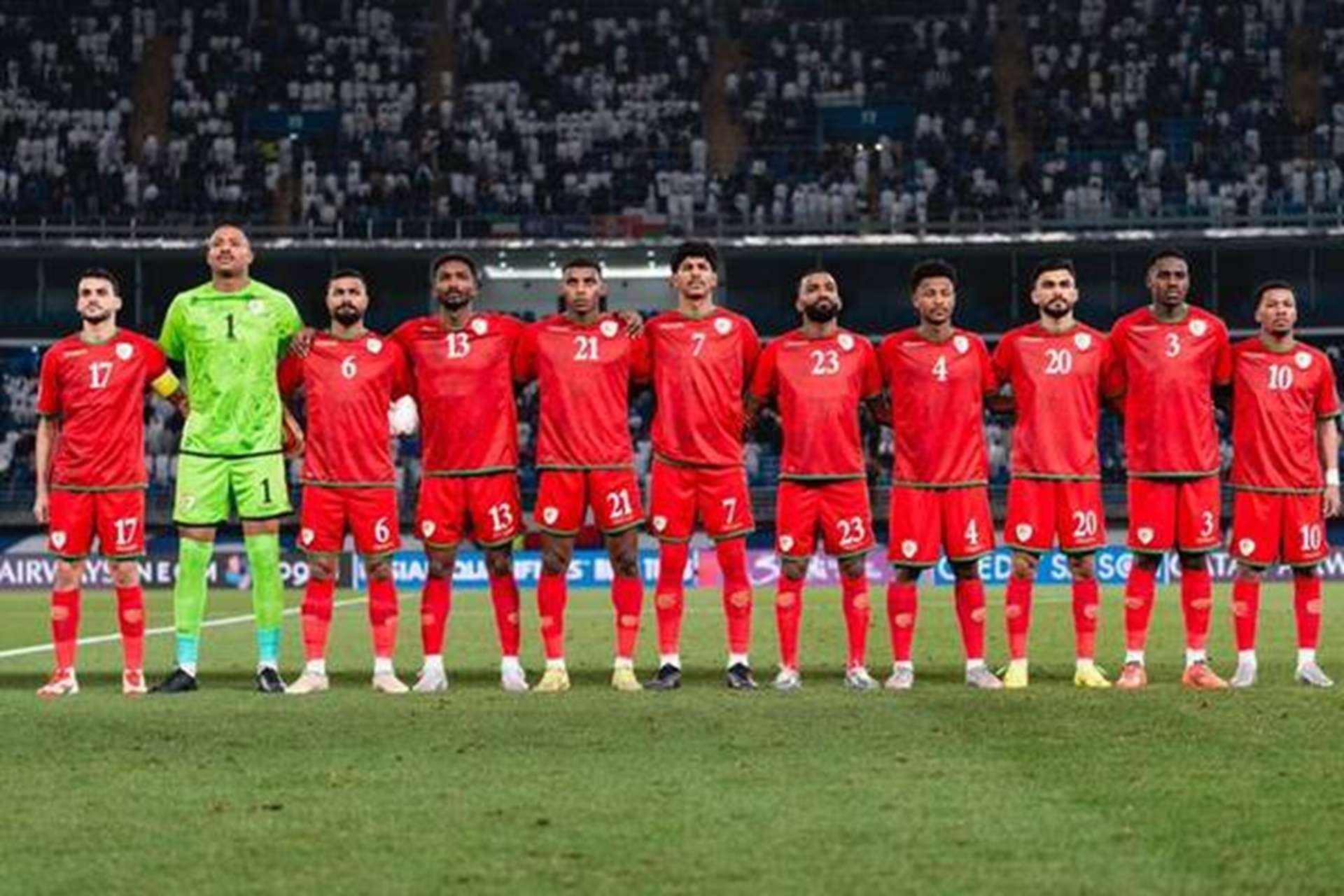 لاعبو منتخب عمان