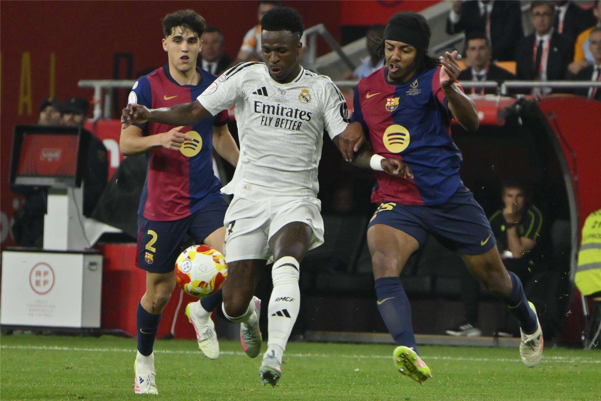 مواجهة سابقة بين ريال مدريد وبرشلونة