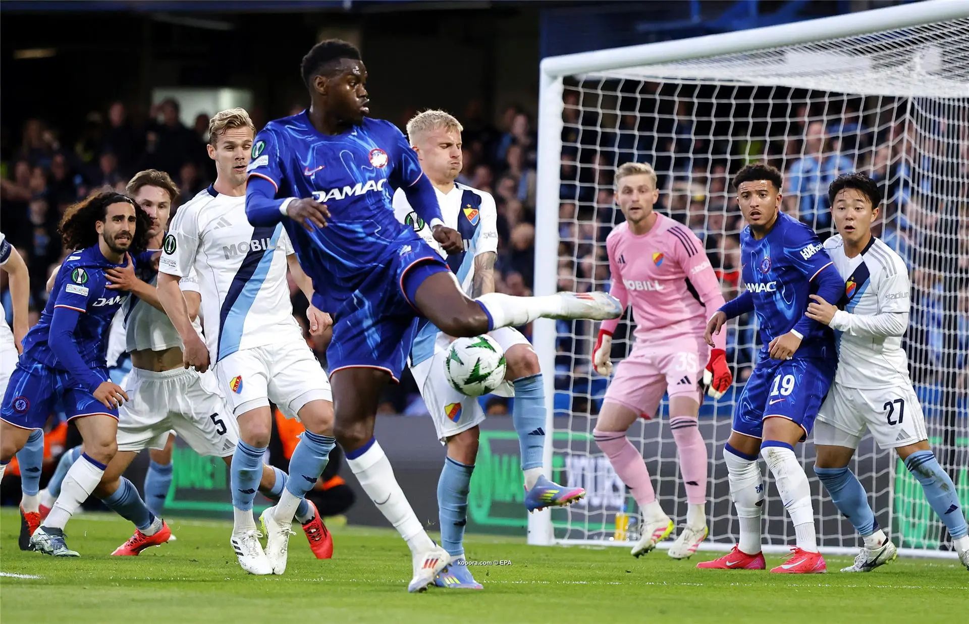 ?i=epa%2fsoccer%2f2025-05%2f2025-05-08%2f2025-05-08-12084816_epa