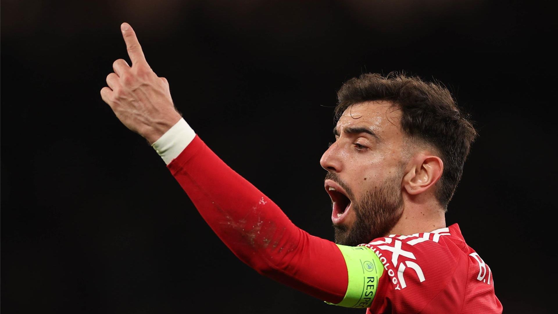 فيرنانديز يأمل التتويج بالمونديال من أجل "الأسطورة الحية"