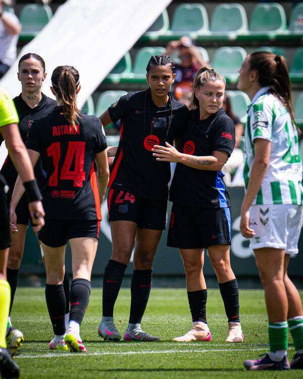 لاعبات برشلونة