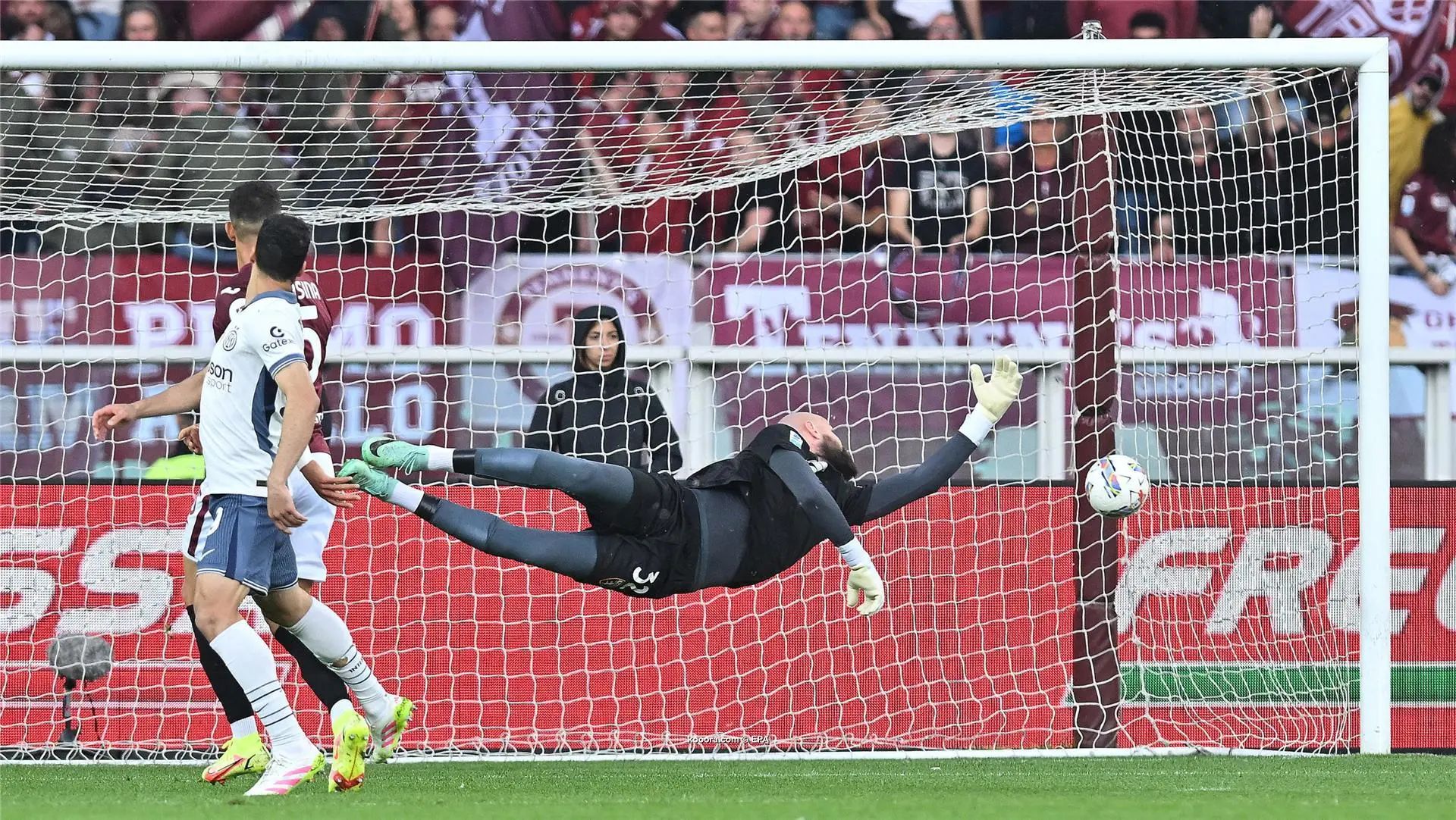 ?i=epa%2fsoccer%2f2025-05%2f2025-05-11%2f2025-05-11-12092244_epa