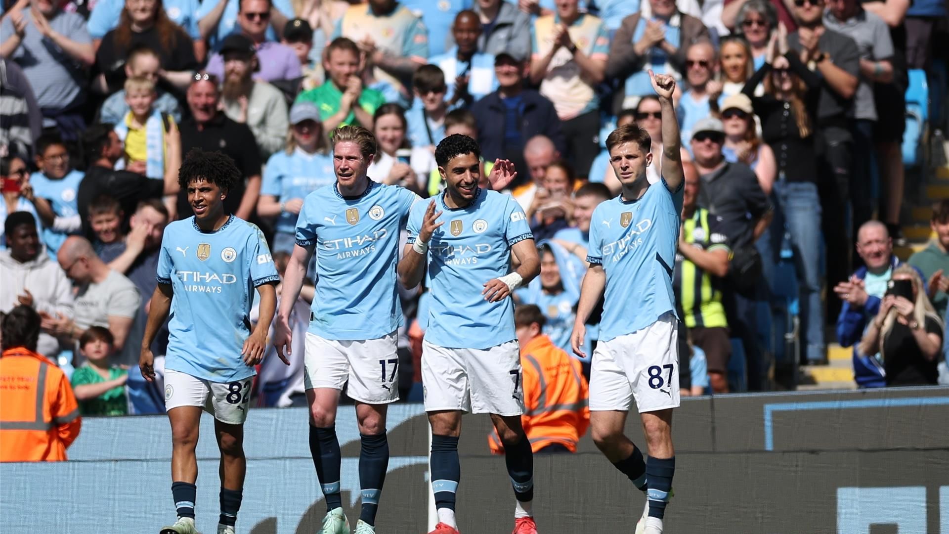 لاعبو مانشستر سيتي