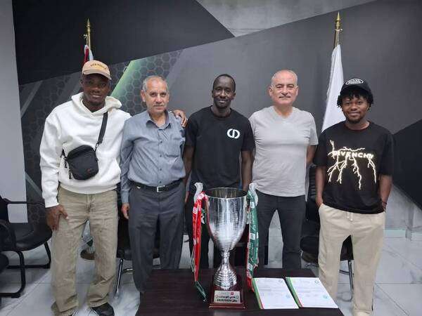 أجانب الوحدات