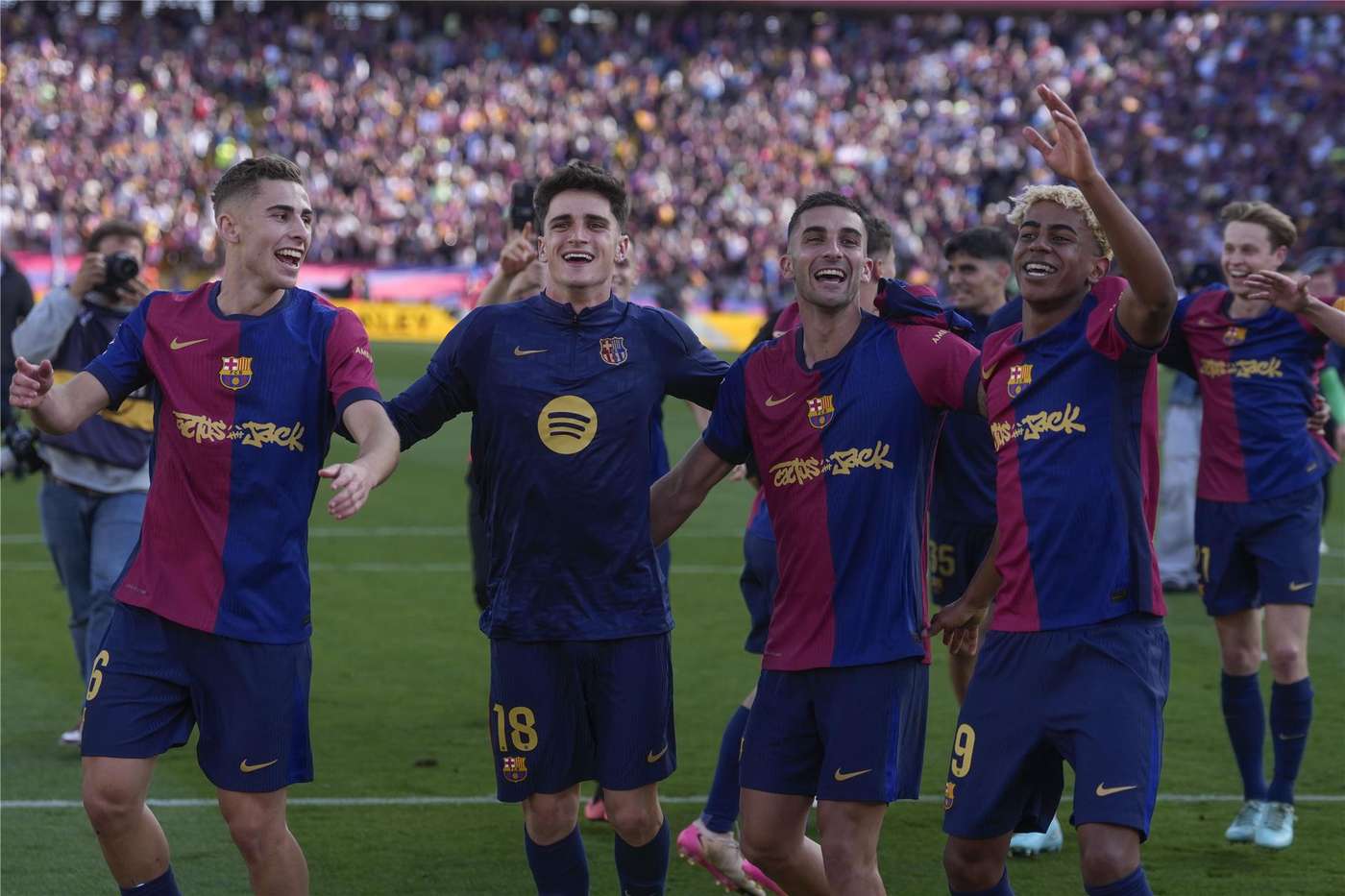 لاعبو برشلونة