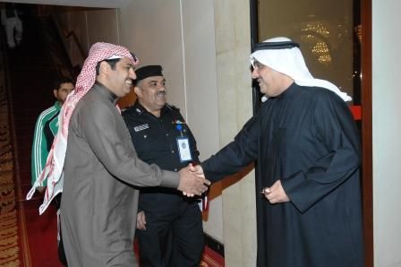 المقدم سعد الهملان والمقدم خالد النجار في استقبال الوفد السعودي