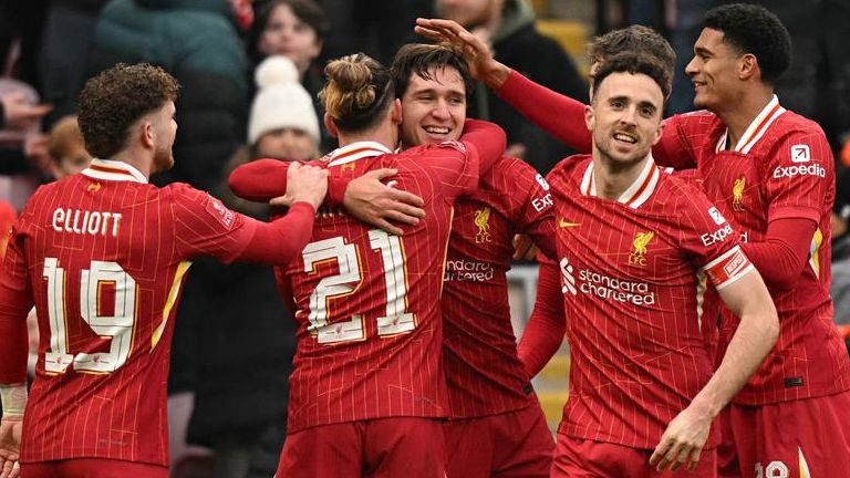 لاعبو ليفربول