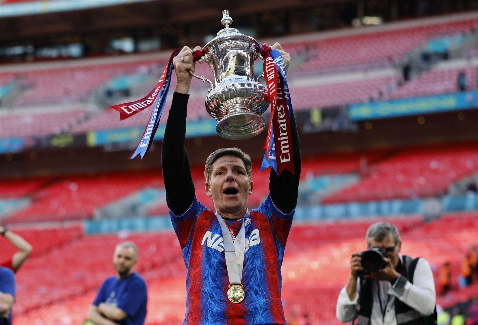 أوليفر جلاسنر مع كأس الاتحاد