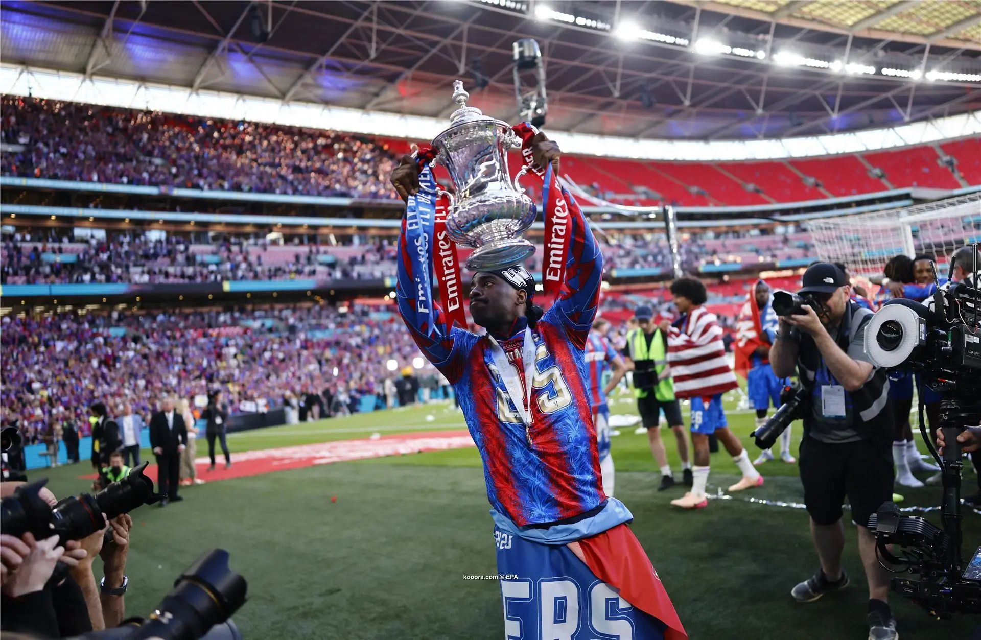 ?i=epa%2fsoccer%2f2025-05%2f2025-05-17%2f2025-05-17-12110493_epa