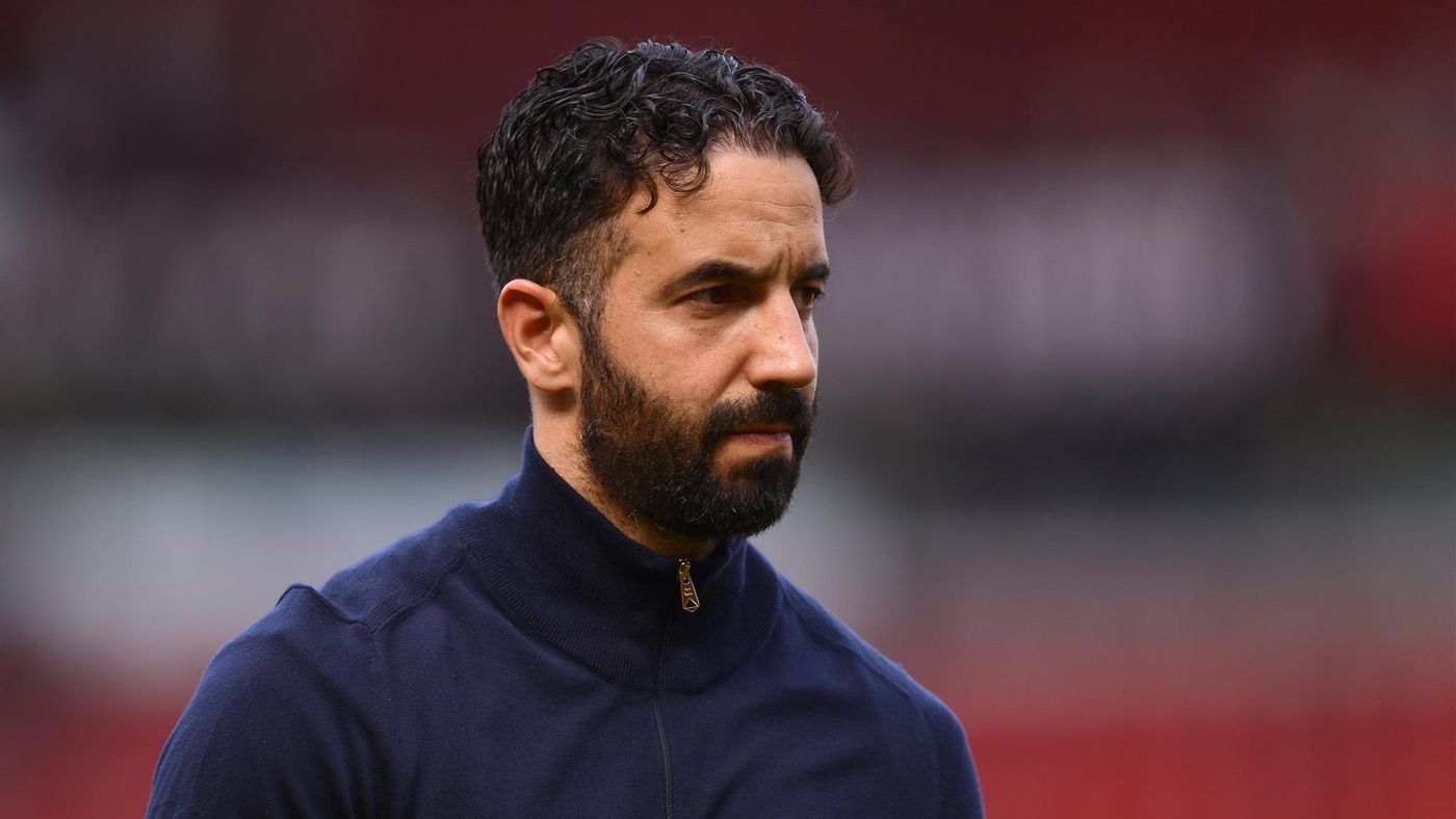 بينهم مزراوي.. ثلاثي مانشستر يونايتد لعب دورا في رحيل أموريم