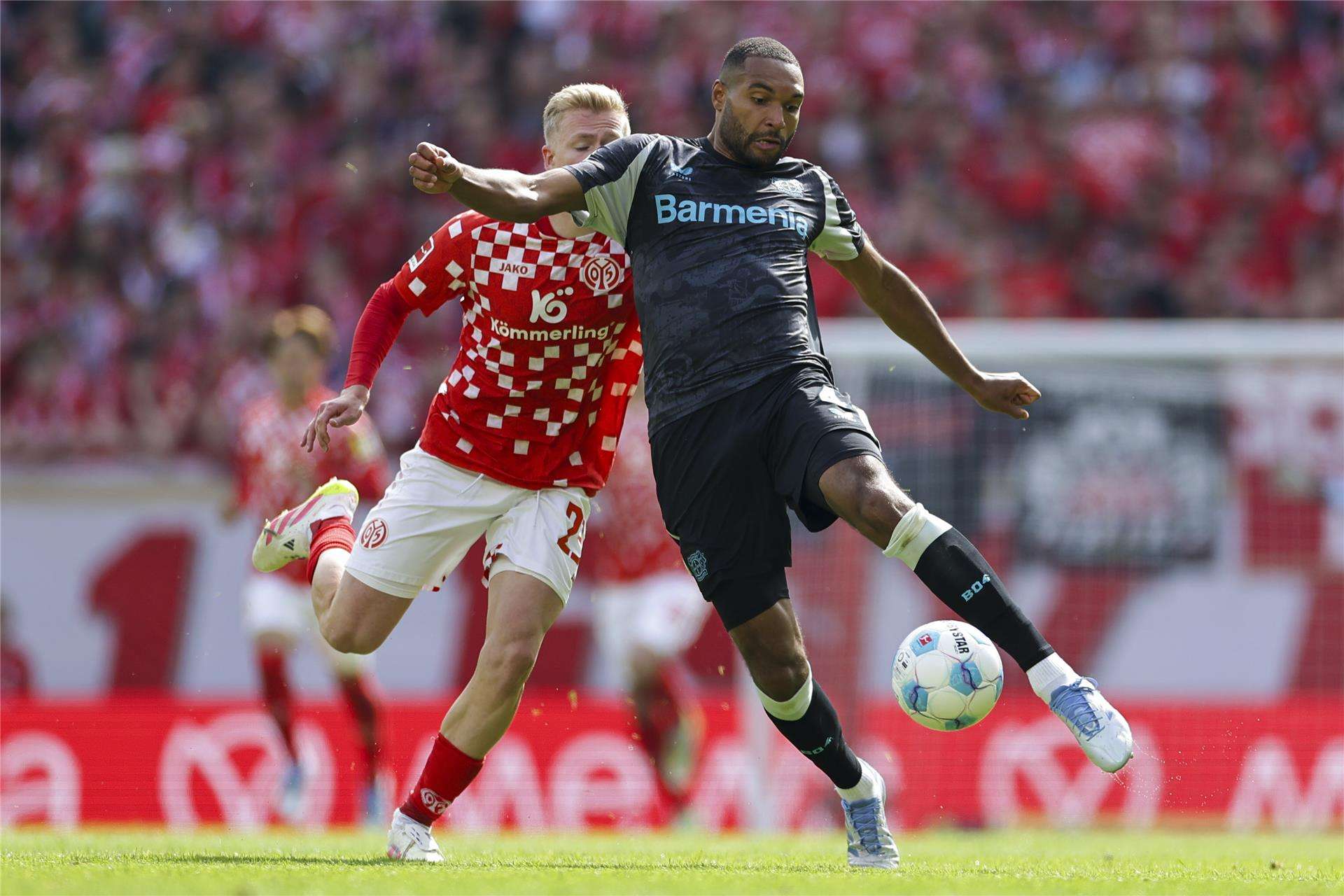 جوناثان تاه