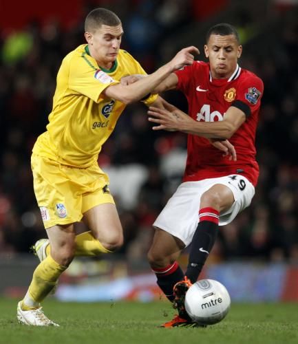 2011-11-30t223237z_01_mcr13_rtridsp_3_soccer-england-cup_reuters
