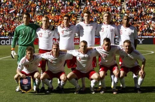2010-06-14t114246z_01_wca203_rtridsp_3_soccer-world_reuters