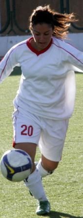 فرح العزب لاعبة الأرثوذكسي لكرة القدم