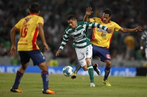 2011-12-04t033010z_01_mex60_rtridsp_3_soccer-latam_reuters