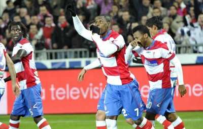 فرحه لاعبي فريق غرناطه بهدفهم بمرمى ريال سرقسطه