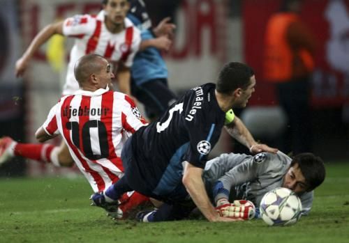 2011-12-06t214617z_01_yan102_rtridsp_3_soccer-champions_reuters