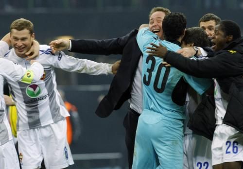 2011-12-07t214835z_01_aga109_rtridsp_3_soccer-champions_reuters