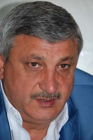  اللاعب الدولي السوري السابق أحمد قدور