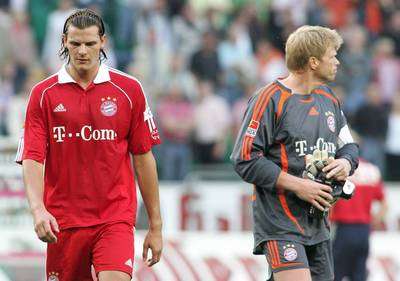 الحسرة على وجه دانييل فان بوتين و اوليفر كان بعد انتهاء المباراة