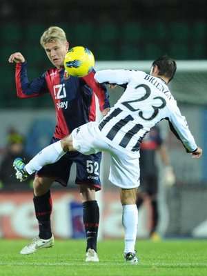 لقطة من مباراة سيينا وجنوه