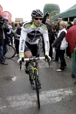 دينيس منتشوف