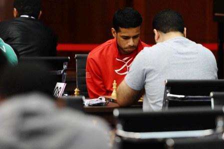 من منافسات الشطرنج امس