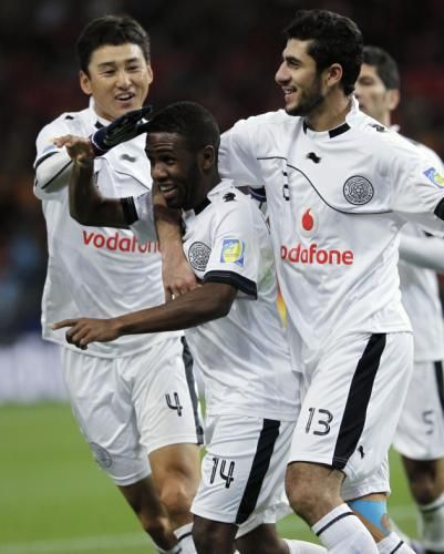 2011-12-11t083452z_01_toy110_rtridsp_3_soccer-world-club_reuters