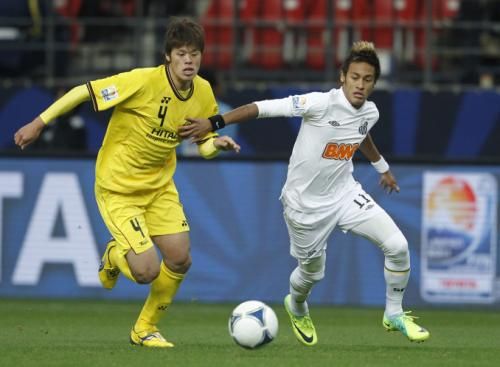 2011-12-14t121205z_01_toy118_rtridsp_3_soccer-world-club_reuters