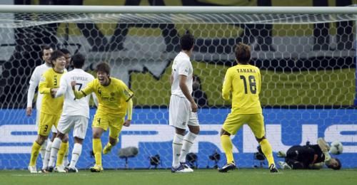 هيروكي ساكاي يحتفل بعد إحرازه الهدف الوحيد لكاشيوا