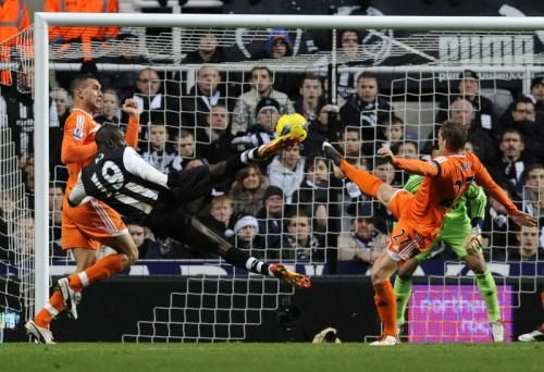 2011-12-17t170901z_01_nvr08_rtridsp_3_soccer-england_reuters