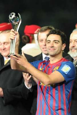  تشافي هرنانديز نجم وسط فريق برشلونة