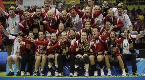 2011-12-18t215009z_01_rjo125_rtridsp_3_handball_reuters