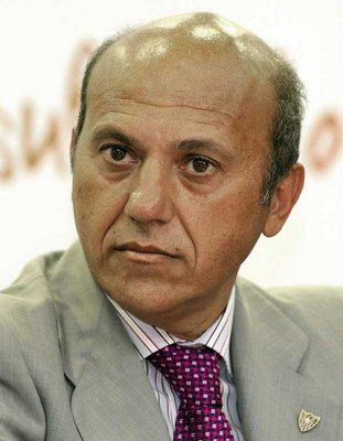 رئيس نادي إشبيلية خوسيه ماريا ديل نيدو 