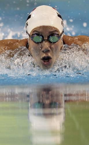 2011-12-17t173844z_01_qat30_rtridsp_3_swimming_reuters