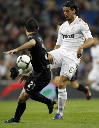 2011-12-20t203557z_01_jmg01_rtridsp_3_soccer-spain_reuters