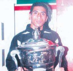  حمزة حمودي حارس مرمى نادي الجيش الملكي 