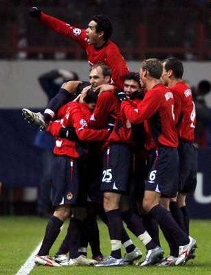 فرحة لاعبي سيسكا موسكو بالهدف الوحيد