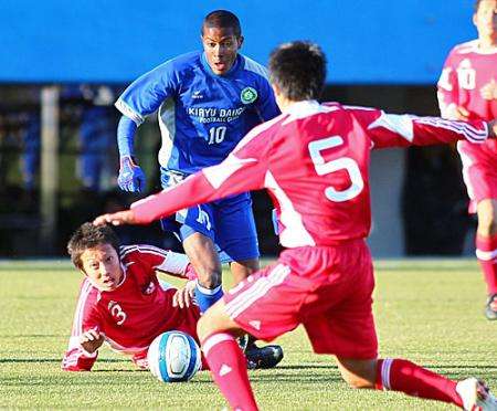 موساشي سوزوكي في مباراة فريقي  كيريو دايتشي وتايشا 
