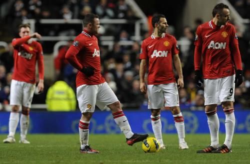 2012-01-04t211600z_01_nvr04_rtridsp_3_soccer-england_reuters