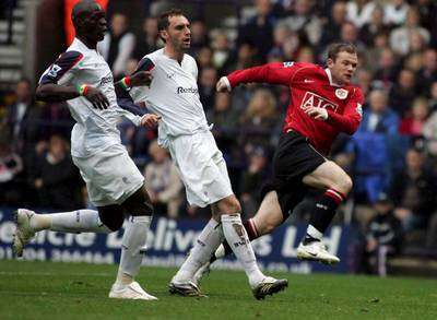 واين روني يسجل أول اهداف المباراة